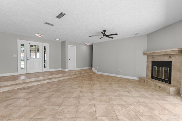 2966 Duke Dr, Gulf Breeze, FL 32563