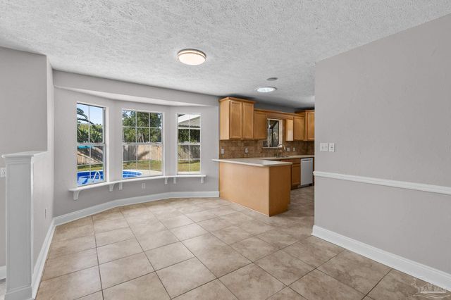 2966 Duke Dr, Gulf Breeze, FL 32563