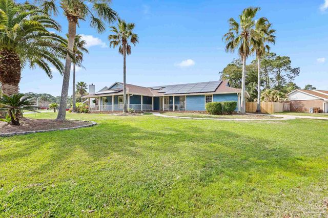 2966 Duke Dr, Gulf Breeze, FL 32563