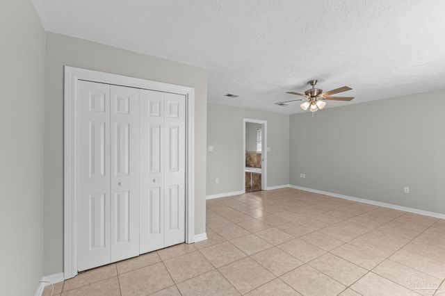 2966 Duke Dr, Gulf Breeze, FL 32563