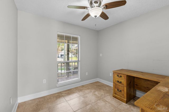 2966 Duke Dr, Gulf Breeze, FL 32563