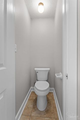 2966 Duke Dr, Gulf Breeze, FL 32563