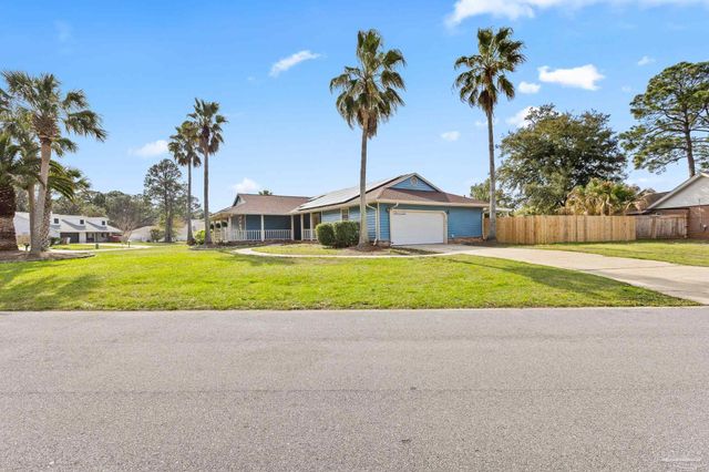 2966 Duke Dr, Gulf Breeze, FL 32563