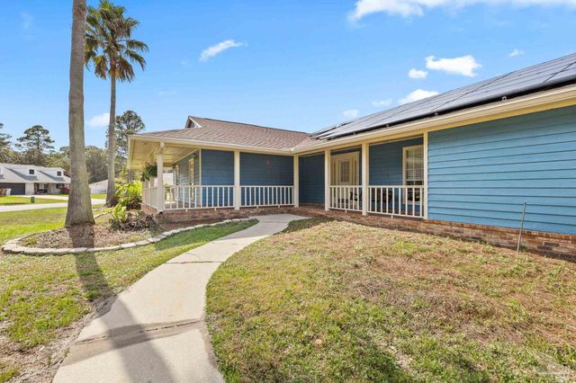 2966 Duke Dr, Gulf Breeze, FL 32563