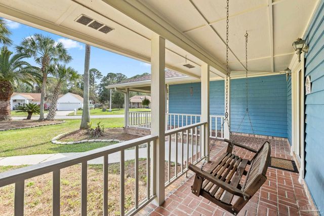 2966 Duke Dr, Gulf Breeze, FL 32563