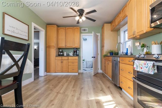 4145 Parker Street, Dearborn Heights, MI 48125
