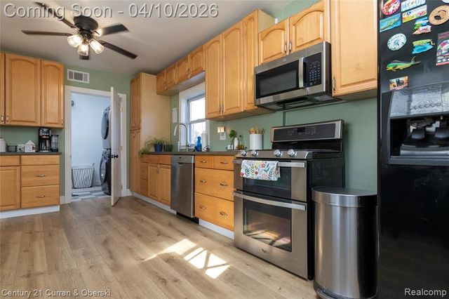 4145 Parker Street, Dearborn Heights, MI 48125