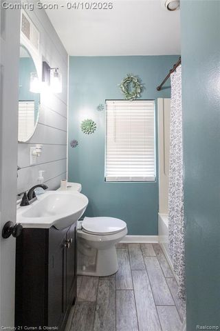 4145 Parker Street, Dearborn Heights, MI 48125