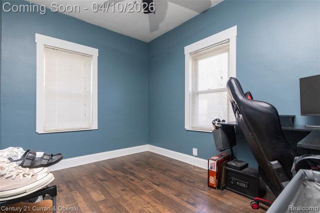 4145 Parker Street, Dearborn Heights, MI 48125