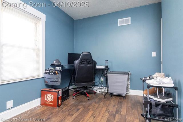 4145 Parker Street, Dearborn Heights, MI 48125