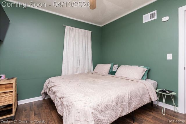 4145 Parker Street, Dearborn Heights, MI 48125