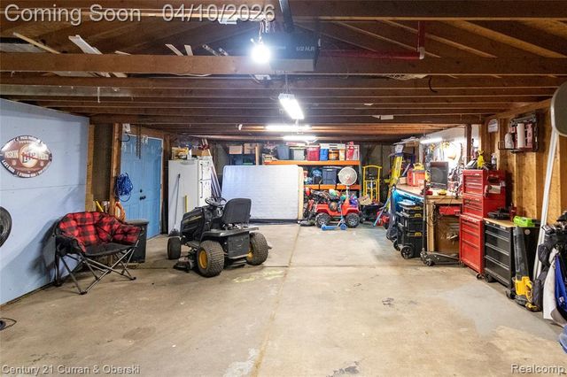 4145 Parker Street, Dearborn Heights, MI 48125