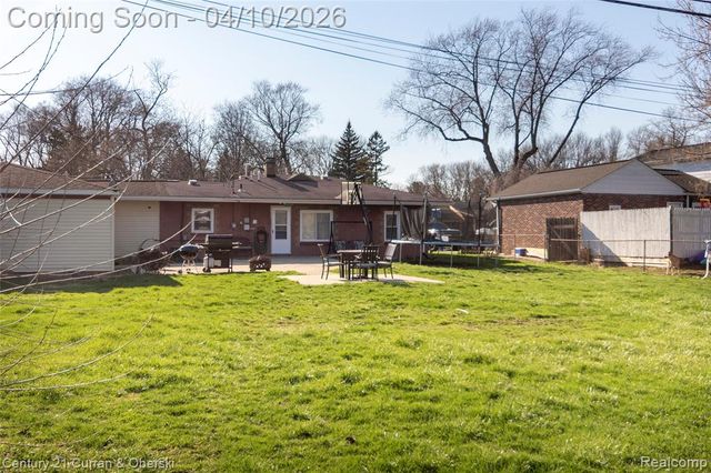 4145 Parker Street, Dearborn Heights, MI 48125