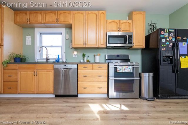 4145 Parker Street, Dearborn Heights, MI 48125