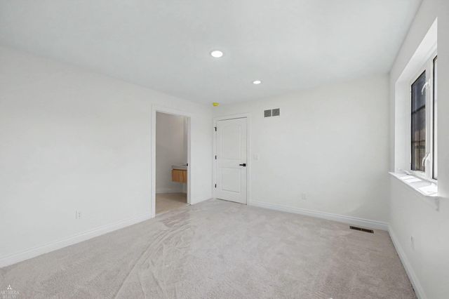 19246 Hamlin Lake Drive, Macomb Twp, MI 48044