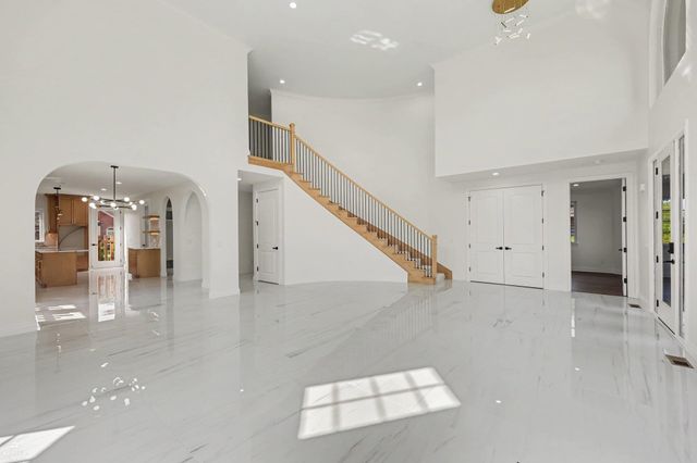 19246 Hamlin Lake Drive, Macomb Twp, MI 48044