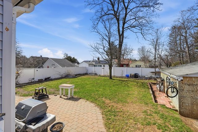 59 Woodmont St, West Springfield, MA 01089