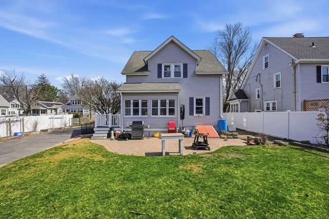 59 Woodmont St, West Springfield, MA 01089