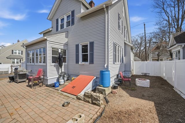 59 Woodmont St, West Springfield, MA 01089