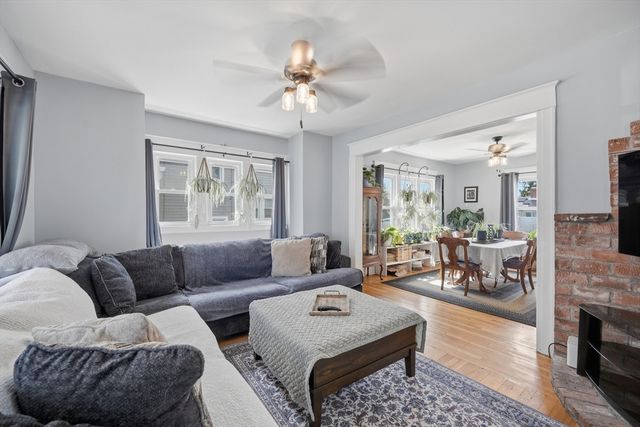 59 Woodmont St, West Springfield, MA 01089