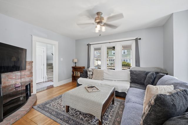 59 Woodmont St, West Springfield, MA 01089