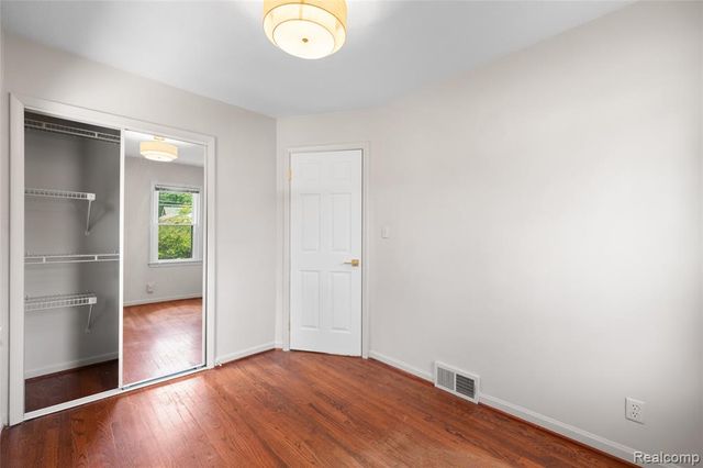 2604 Venice Street, Dearborn, MI 48124