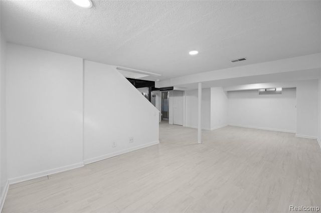 2604 Venice Street, Dearborn, MI 48124