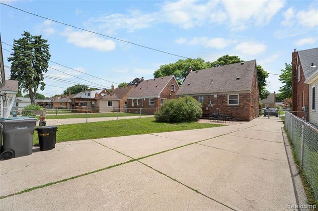 2604 Venice Street, Dearborn, MI 48124