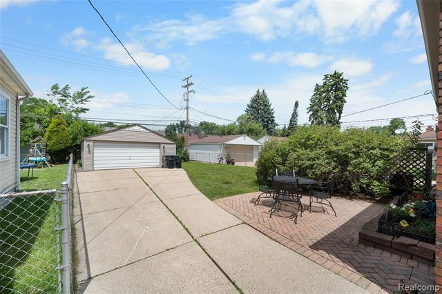 2604 Venice Street, Dearborn, MI 48124