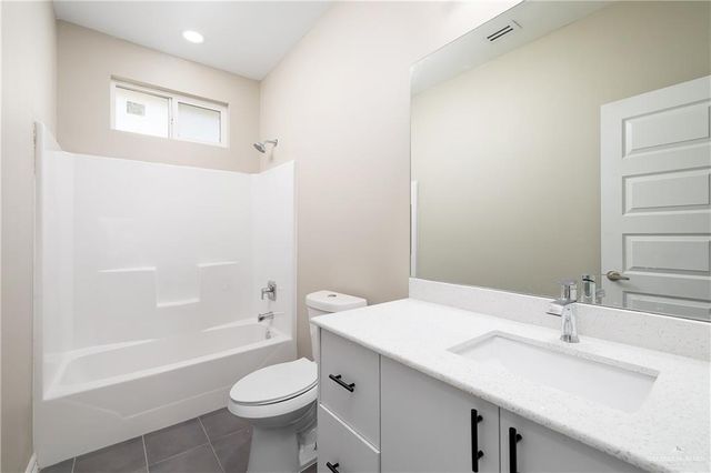 11006 N 33rd Lane 3, Mcallen, TX 78504