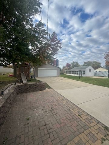 405 W Cleveland Street, Spring Valley, IL 61362