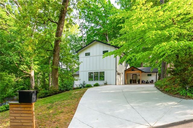1461 Lively Ridge Road NE, Atlanta, GA 30329
