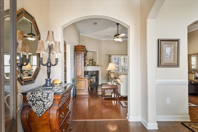 8268 BARTLETT GAP DR, Bartlett, TN 38133