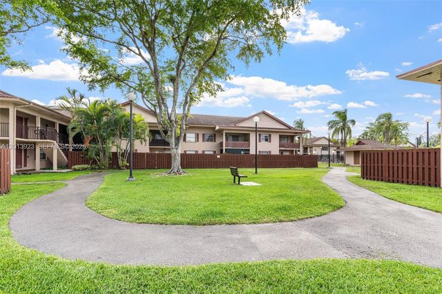 11201 SW 88th St 103A, Miami, FL 33176