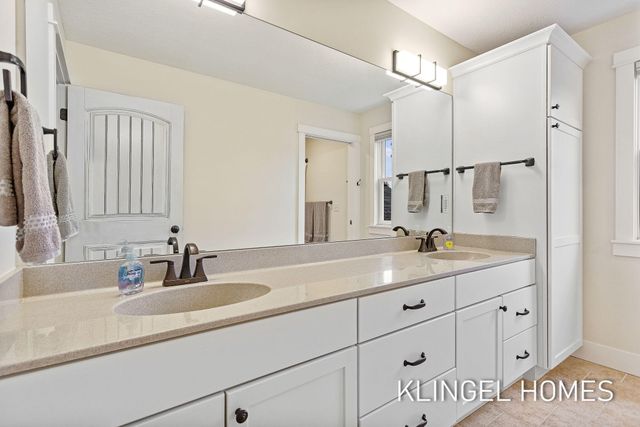 18918 Whispering Pines Way, Spring Lake, MI 49456