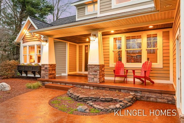 18918 Whispering Pines Way, Spring Lake, MI 49456