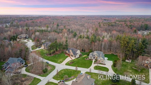 18918 Whispering Pines Way, Spring Lake, MI 49456