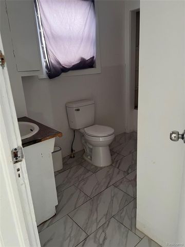 5020 Fredro Street, Detroit, MI 48212