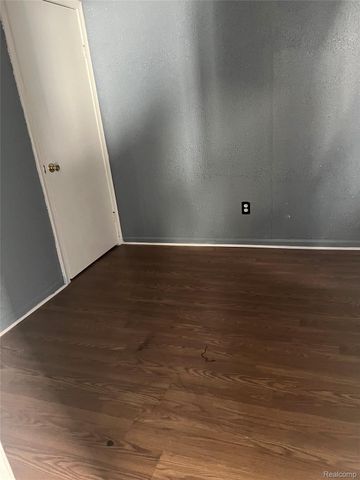 5020 Fredro Street, Detroit, MI 48212