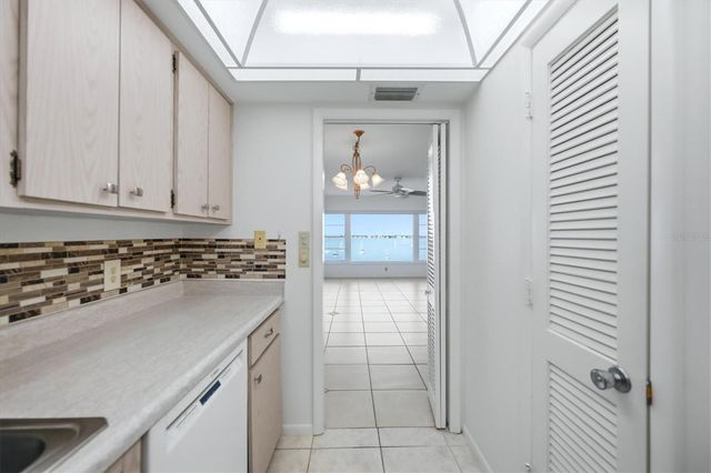 555 S GULFSTREAM AVENUE 902, Sarasota, FL 34236
