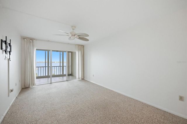 555 S GULFSTREAM AVENUE 902, Sarasota, FL 34236