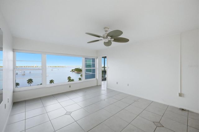 555 S GULFSTREAM AVENUE 902, Sarasota, FL 34236