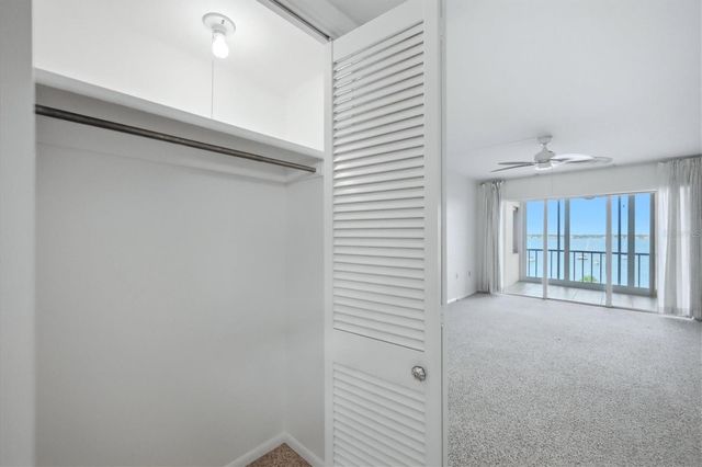 555 S GULFSTREAM AVENUE 902, Sarasota, FL 34236