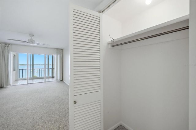 555 S GULFSTREAM AVENUE 902, Sarasota, FL 34236