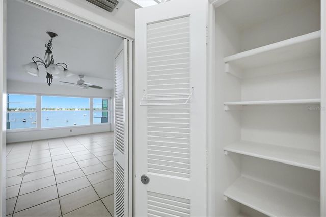 555 S GULFSTREAM AVENUE 902, Sarasota, FL 34236