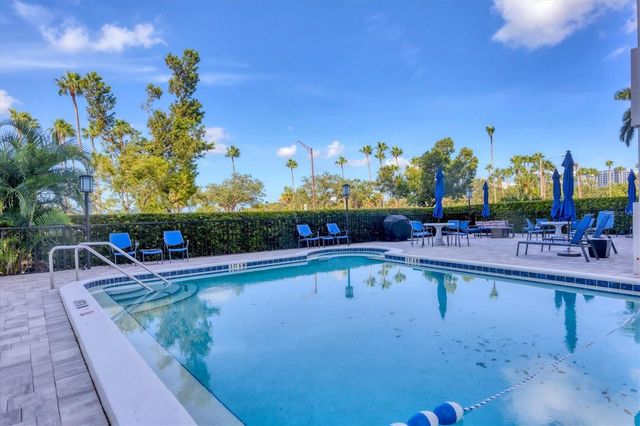 555 S GULFSTREAM AVENUE 902, Sarasota, FL 34236