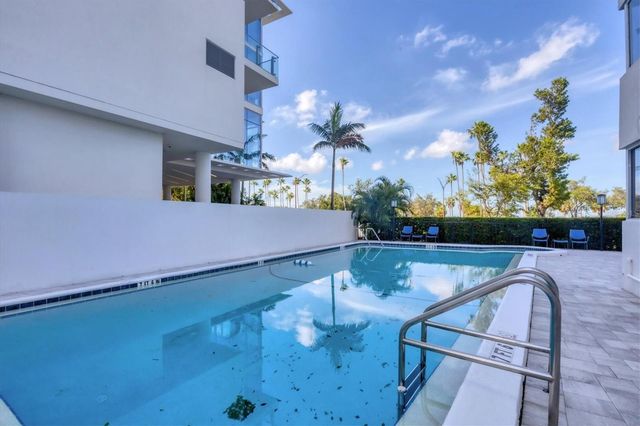 555 S GULFSTREAM AVENUE 902, Sarasota, FL 34236