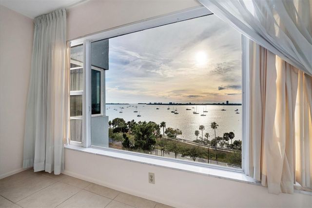 555 S GULFSTREAM AVENUE 902, Sarasota, FL 34236