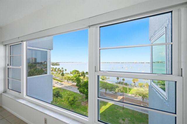 555 S GULFSTREAM AVENUE 902, Sarasota, FL 34236