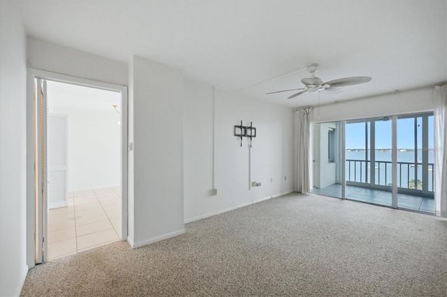 555 S GULFSTREAM AVENUE 902, Sarasota, FL 34236